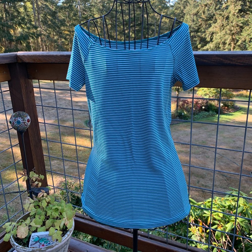 Old Navy Ladies Medium Tall  Striped Scoop Neck Short Sleeve T-Shirt
